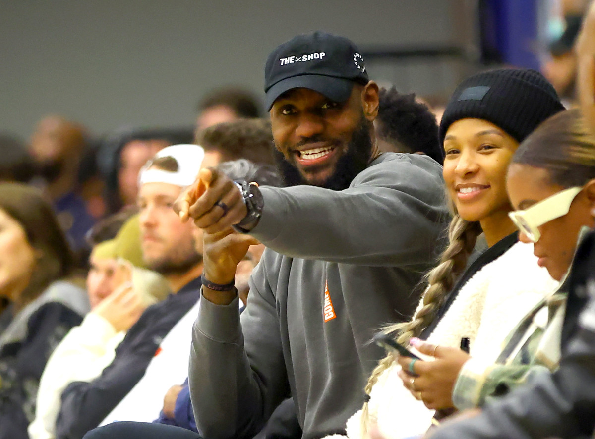 Sierra Canyon Bronny James LeBron James 61, Etiwanda 55 SC QF playoffs boys basketball by Nick Koza 3-2-23030220232794
